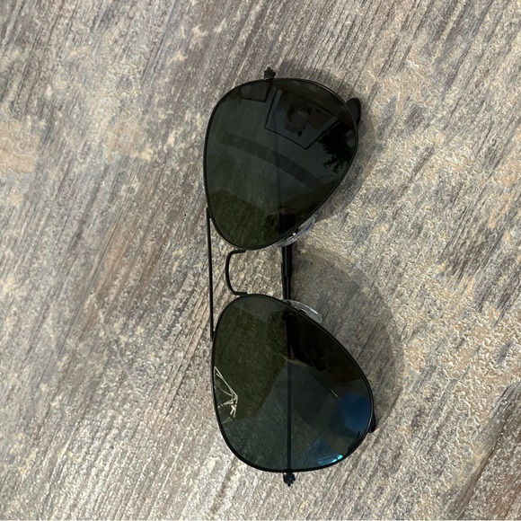 Black ray ban sunglasses - Picture 2 of 8